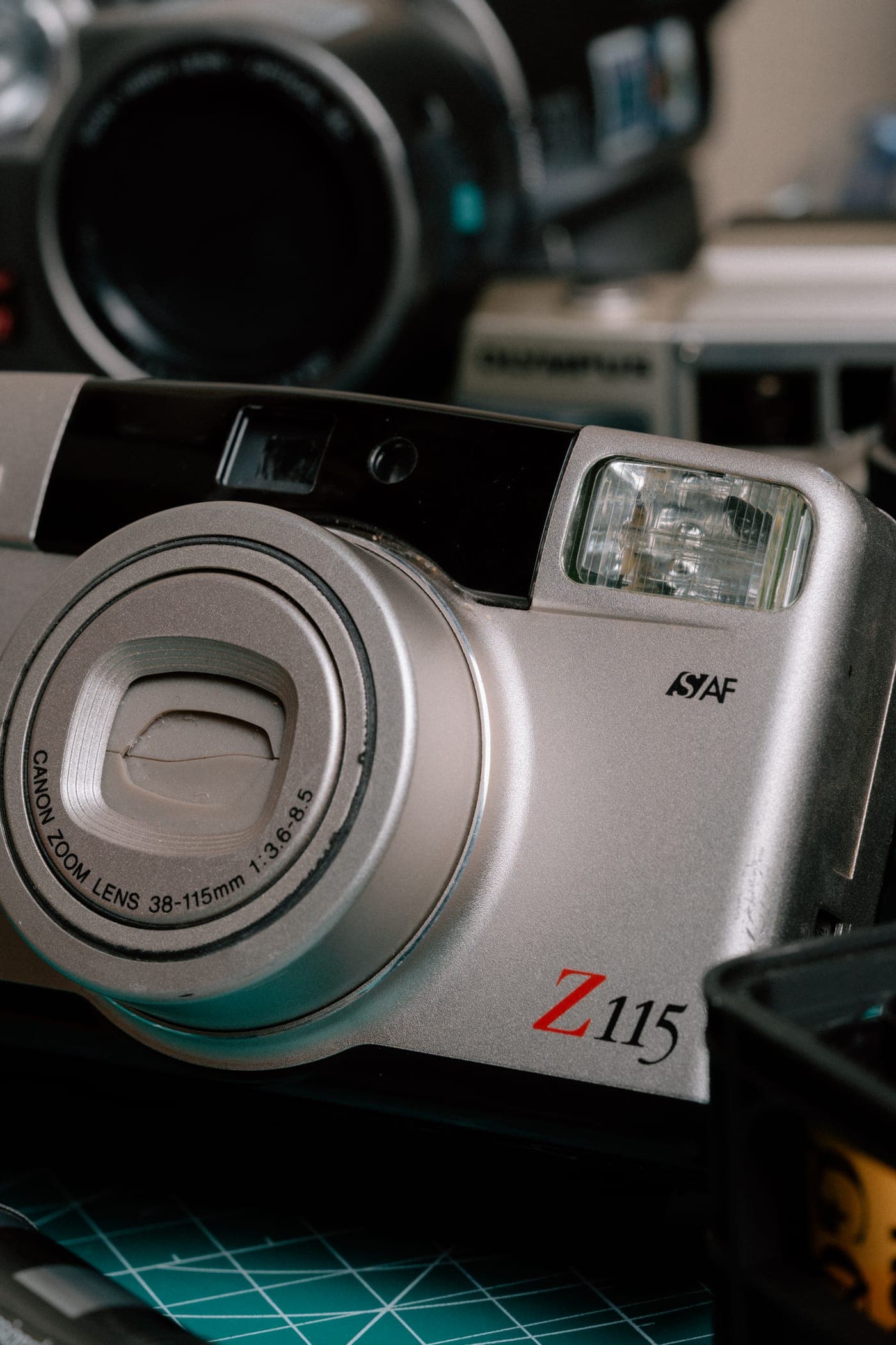 Canon Sure Shot Z115